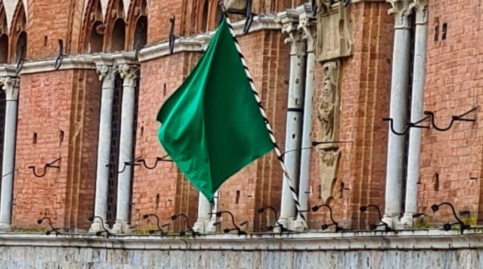 Palio: bandiera verde e rinvio della carriera a domani
