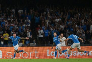 Tris del Napoli al Bologna, in gol Di Lorenzo-Kvara-Simeone