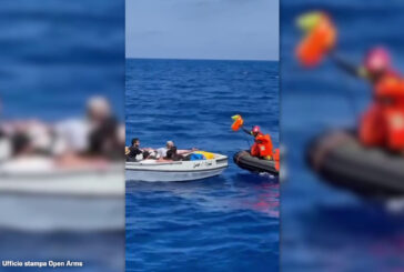 Soccorsi 12 migranti al largo di Lampedusa