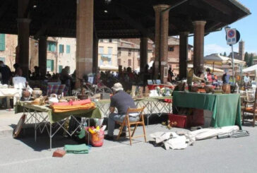 Posticipato il mercato dell’antiquariato in piazza del Mercato