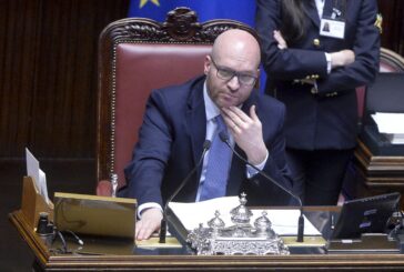Fontana "Non possiamo rassegnarci a guerre, unire forze per la pace"