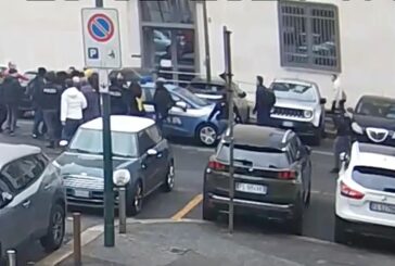 Agenti aggrediti a Torino, misure cautelari per 12 militanti anarchici