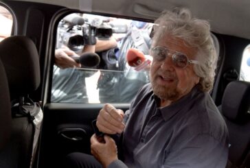 M5s, Grillo a Conte "Assicurare parità di accesso e partecipazione"