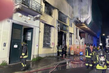 Incendo in un emporio cinese a milano, morti tre giovani