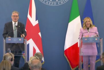 Migranti, Meloni "Con Starmer obiettivo lotta a traffico essere umani"