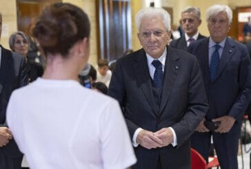 Scuola, Mattarella "Ricostruire patto educativo famiglie-insegnanti"