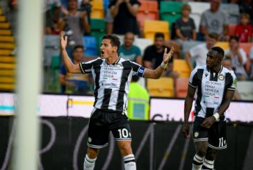 Parma ribaltato, l'Udinese vola in testa alla classifica