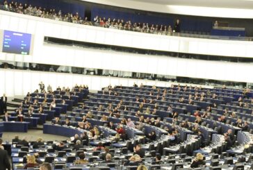 Ucraina, dal Parlamento Ue sì all'uso di armi in territorio russo