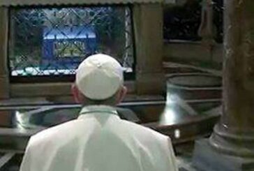 Defunti, Papa Francesco sceglie momento di silenzio al posto dell'Omelia