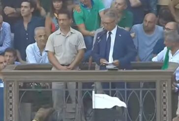 Bircolotti è il mossiere per il Palio del 2 luglio. Frosini maestro di campo