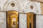 Unisi riprogetta i servizi agli studenti integrando un assistente IA con le piattaforme gestionali