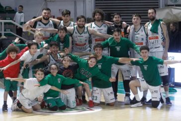 La Mens Sana resiste alla rimonta di Varese e vince 73-68