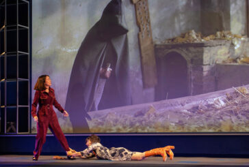 Maria Amelia Monti e Claudia Gusmano in una commedia tra cinema e teatro