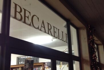 Furto con scasso alla Libreria Becarelli