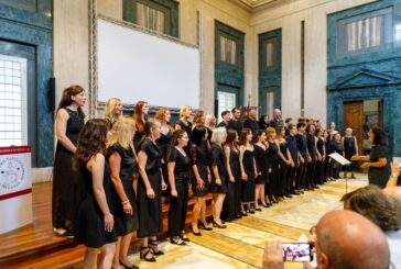 Il coro dell’Università si esibisce con il Whim ‘n Rhythm di Yale