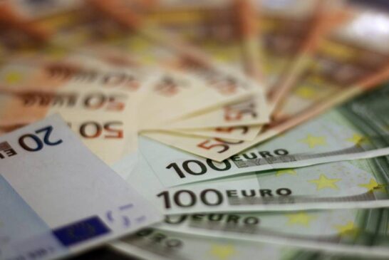 Rapporto Ires Toscana: “Il 69,2% dei toscani (2,18 milioni) ha debiti attivi”