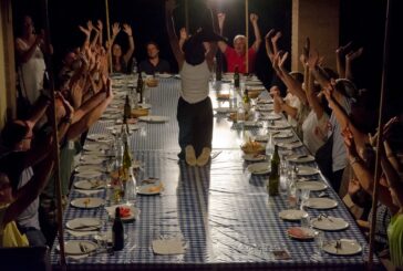 Al Politeama il teatro si sposta intorno a un tavolo