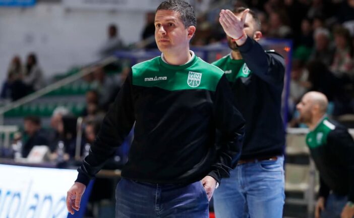 Coach Paolo Betti lascia la Mens Sana