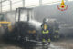 Intervento dei Vigili del fuoco per un carrello in fiamme in un capannone