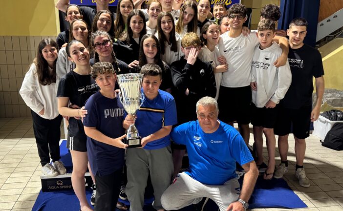La squadra di Siena Nuoto prima al meeting di Monterotondo