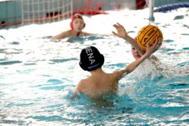 A Siena la pallanuoto è un gioco: prove gratuite per bambine e bambini