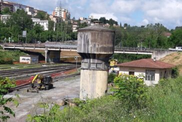 Il decoro ed il serbatoio delle Ferrovie