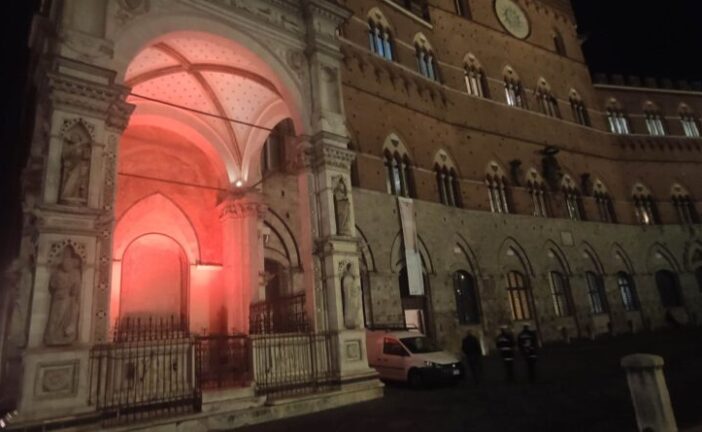 La Cappella di Piazza si illumina di arancione  per la Sindrome del Bambino Scosso