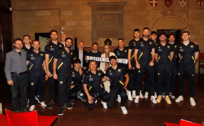 Emma Villas accolta a palazzo comunale dal sindaco Fabio e dall’assessore Lorè