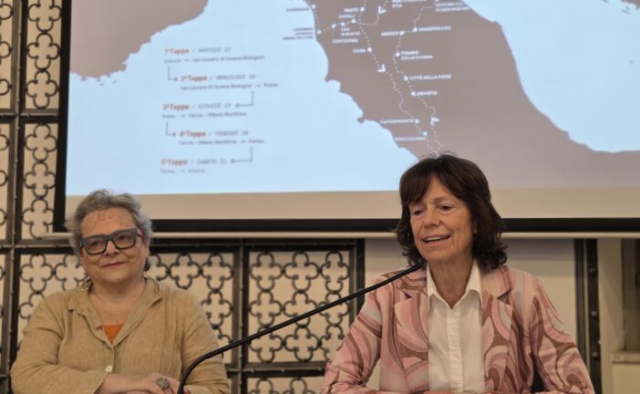 La magia della 1000 Miglia fa di nuovo tappa a Siena