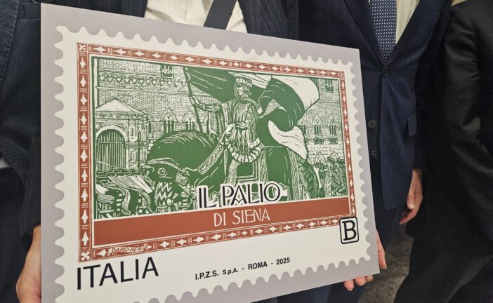 Presentato a Roma il francobollo dedicato al Palio
