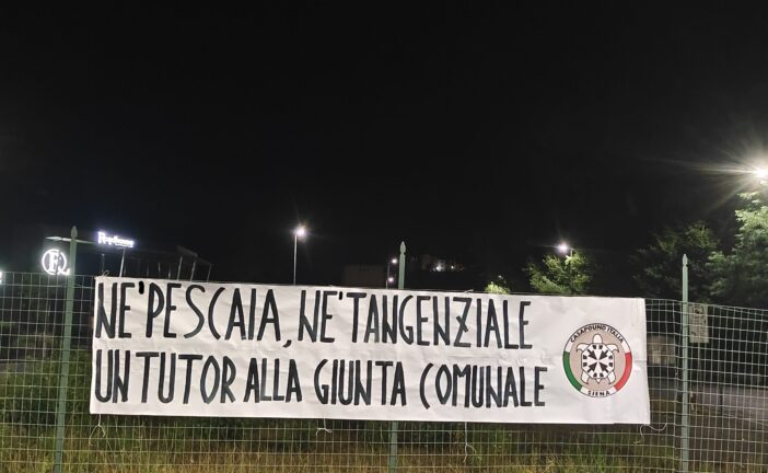 Striscione di Casapound come risposta all’assessore Tucci: “Il tutor serve a voi”