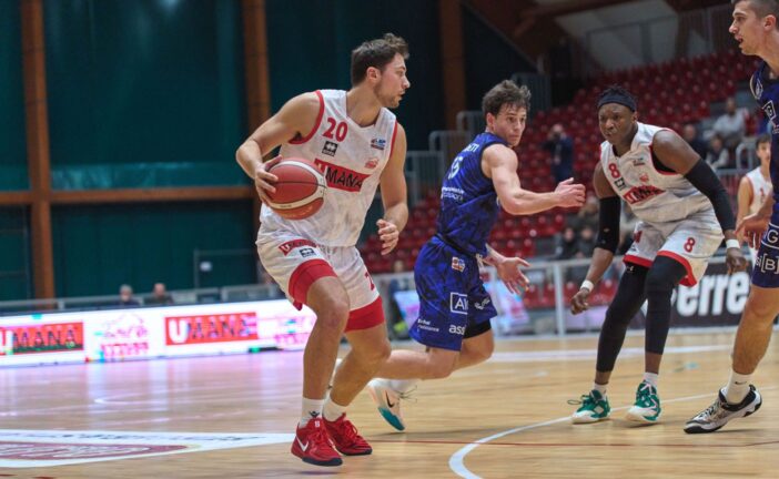 San Giobbe rinnova il contratto con la guardia Francesco Gravaghi