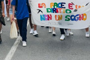 Gli studenti del Piccolomini alla marcia della pace di Rondine