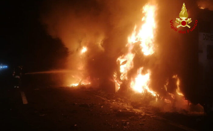 Doppio intervento dei Vigili del fuoco in A1