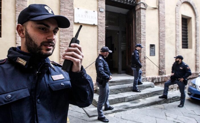 Minorenne sottoposto a misure cautelari per reati predatori