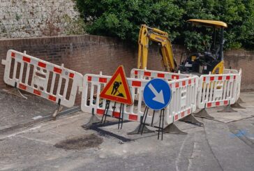 Via del Giuggiolo chiusa per la rottura di un tubo