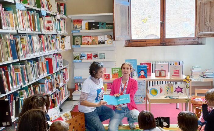 Alla Biblioteca di San Gimignano si gioca a nascondino..tra le pagine!