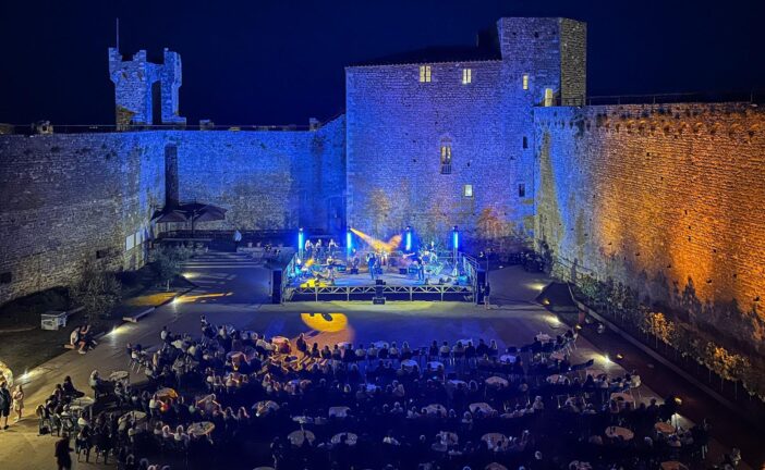 ‘Donne in musica’: concerto spettacolo della ‘Musicisti Nati Band’ a Montalcino