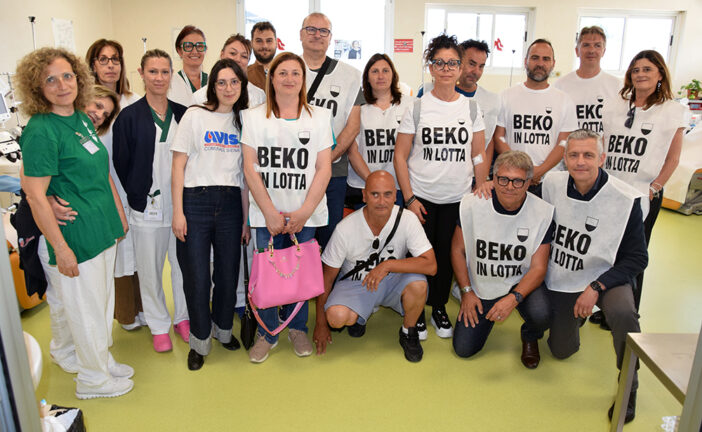 Delegazione di lavoratori Beko a donare il sangue con l’Avis