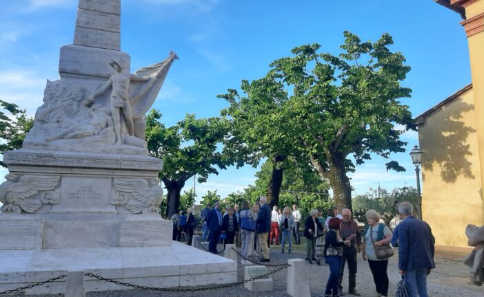 La memoria e la gloria: inaugurata la mostra sul monumento ai caduti a Piazze