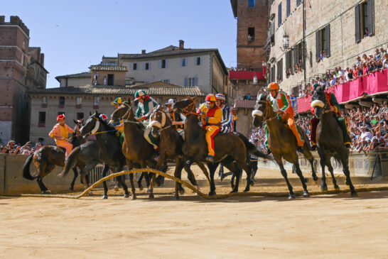 Palio: effettuata la segnatura dei dieci fantini