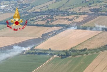 Sinalunga: treni bloccati per un incendio lungo i binari