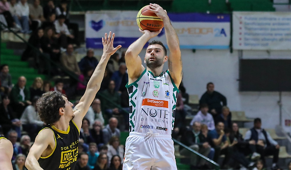 Mens Sana Basketball e Nikola Ivanaj si separano