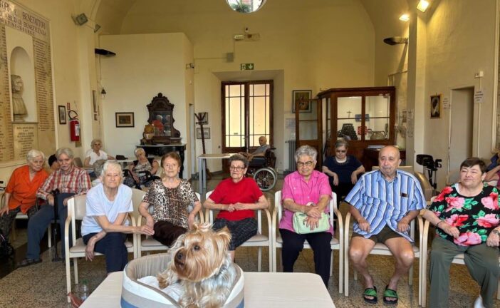 Asp Città di Siena, pet therapy per gli ospiti delle Rsa
