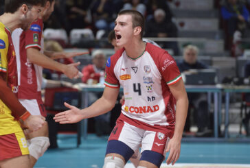 Il palleggiatore azzurro Simone Porro ingaggiato dalla Lupi Siena