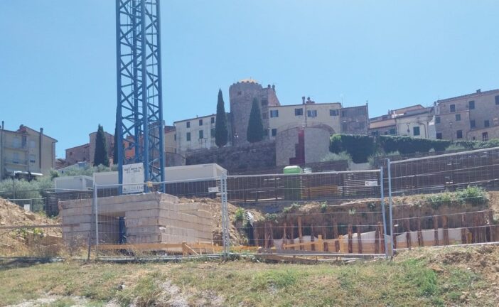 Eugenio Giani a Rapolano Terme per visitare il cantiere della Casa della Comunità