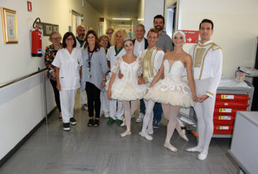 All’Aou Senese il balletto allieta i pazienti di Reumatologia e Neurologia