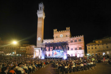 “Sboccia l’Estate”: 5mila in Piazza del Campo per la Ruggiero che canta Battiato