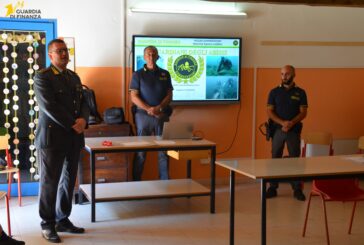 I sommozzatori delle Fiamme Gialle incontrano i giovani del progetto Protezione Civile