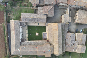 Il Complesso Monumentale di Abbadia a Isola si sviluppa come laboratorio di conoscenza